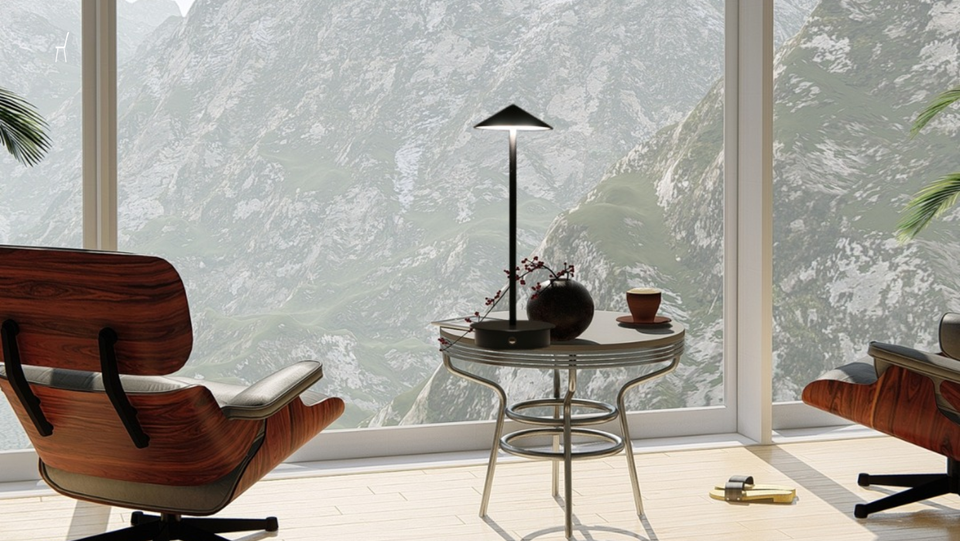 Cordless table lamp