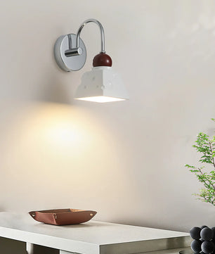 Alma Wall Light