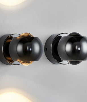 Io Verticale Wall Lamp