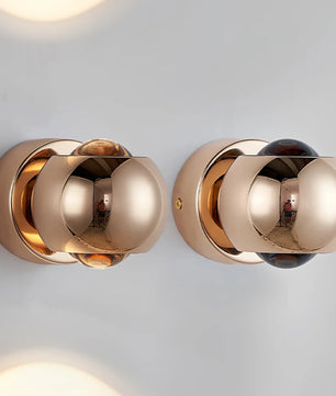 Io Verticale Wall Lamp