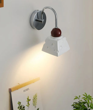 Alma Wall Light