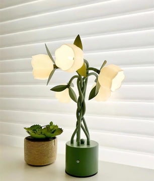Faira Flower Table Lamp