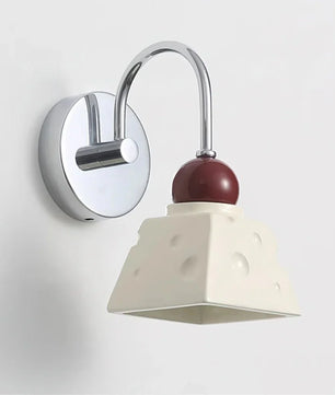 Alma Wall Light