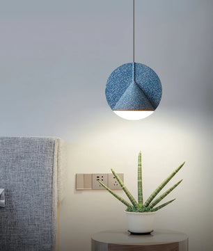 Ossa Resin Pendant Lamp