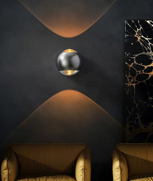 Io Verticale Wall Lamp