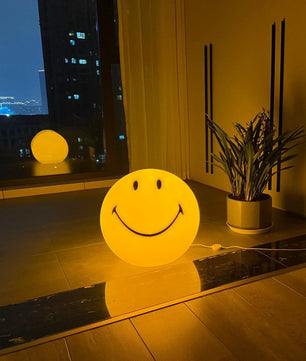 Mr Maria Smiley Table Lamp