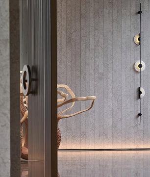 Black Slender Alabaster Wall Lamp