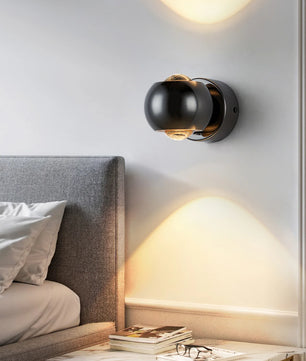 Io Verticale Wall Lamp