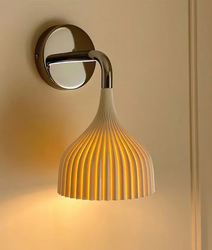 E Wall Lamp