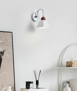 Alma Wall Light