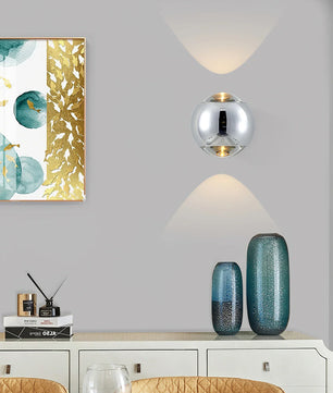 Io Verticale Wall Lamp
