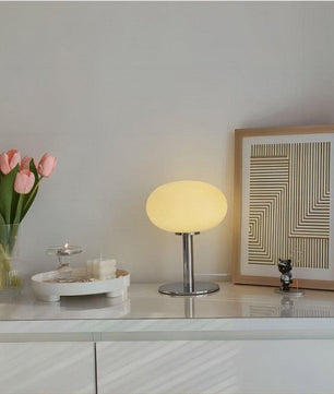 Minimalist Bauhaus Glass Table Lamp S22