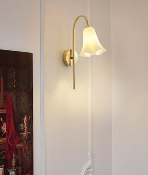 Flora Wall Lamp