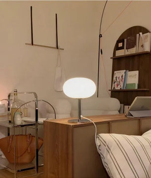 Minimalist Bauhaus Glass Table Lamp S22