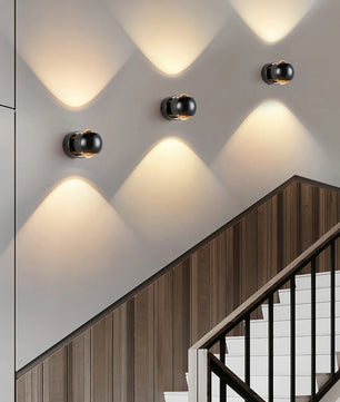 Io Verticale Wall Lamp