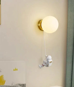 Astronaut Wall Lamp