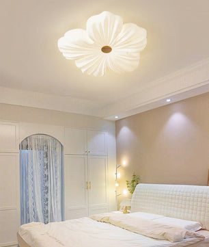 Cream Flower Ceiling Lamp